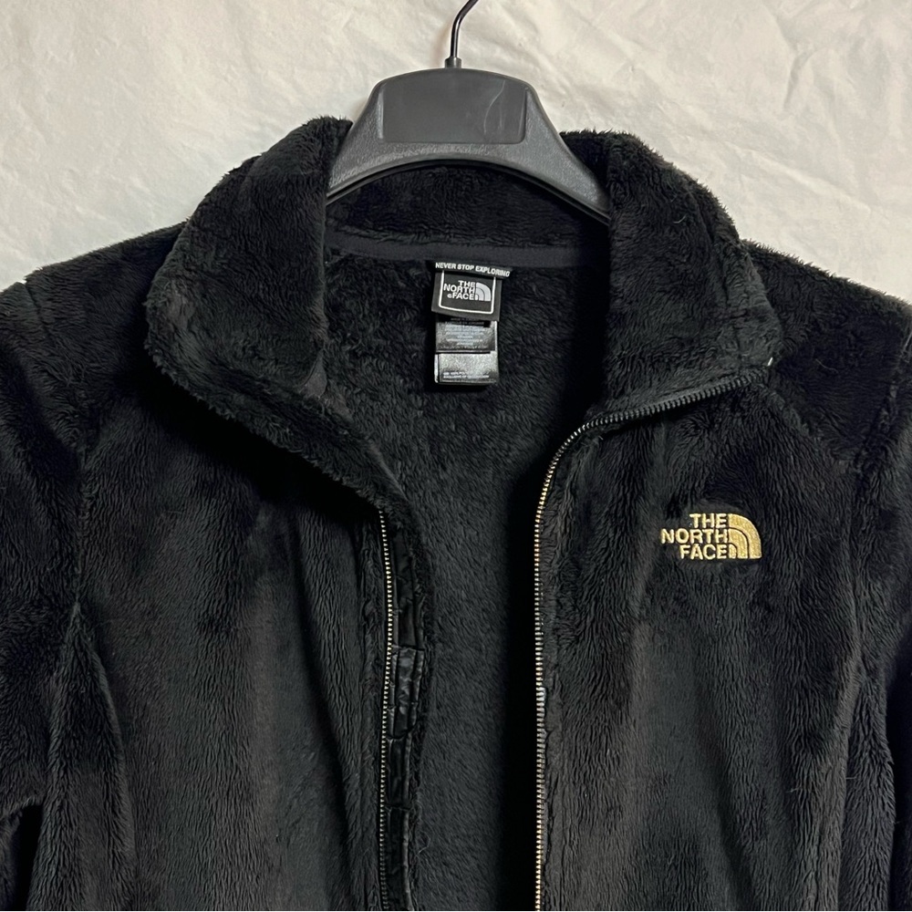 The North Face Women’s Black Osito Fleece Jacket with Gold Logo - Picture 4 of 7